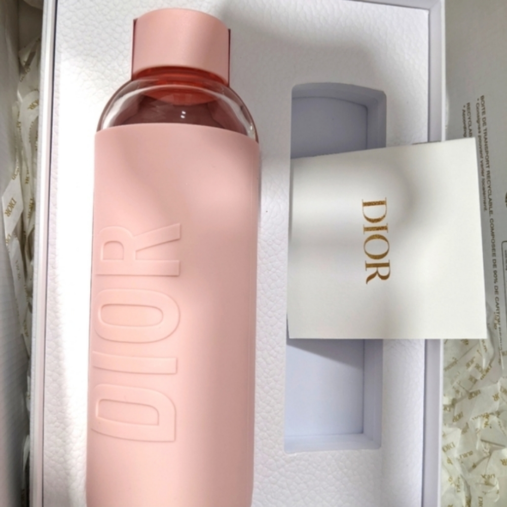 ✨DIOR Pink Water Bottle✨